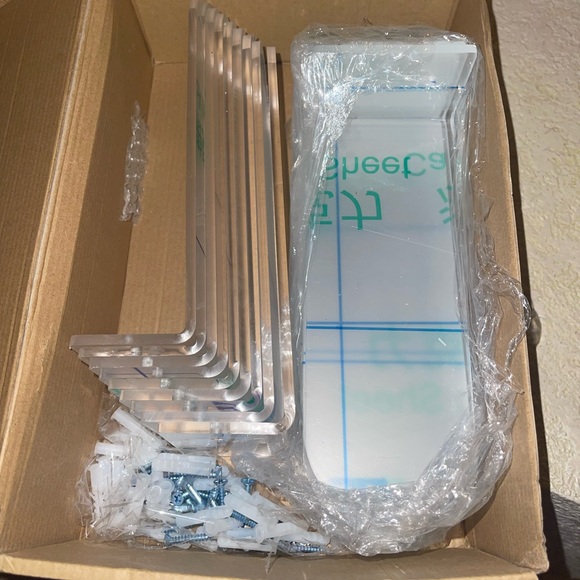 20 Pieces Acrylic Shoe Wall Shelf Floating Shoe Display - Picture 2 of 4